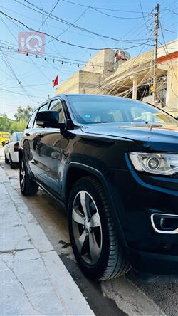 جیپ گراند شیرۆکی
